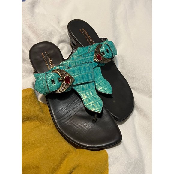 Donald J‎ Pliner Turquoise Rhinestone Sandals - Size 8 - Picture 1 of 5